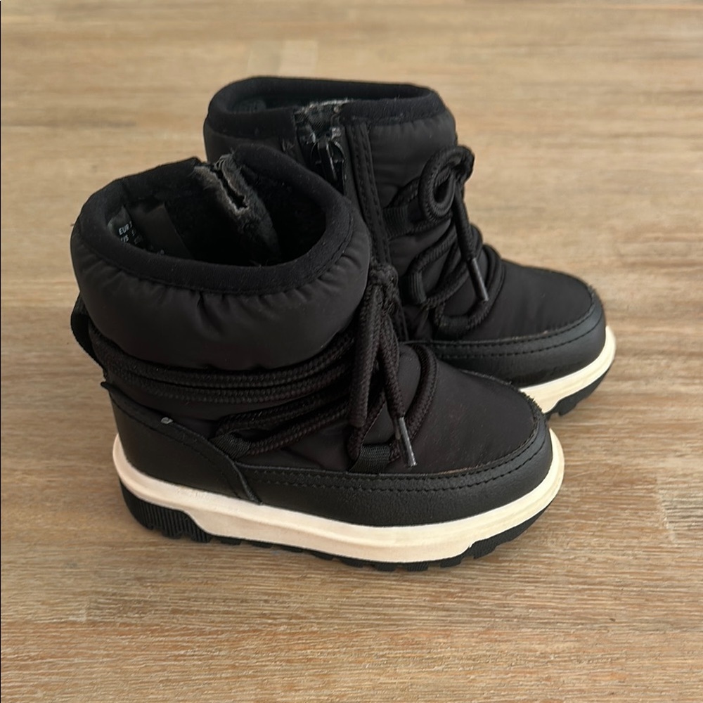 H&M | Kids Black Waterproof High Top Winter Boots | 5.5